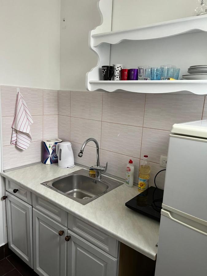 Apartman Lena Belgrad Exteriör bild
