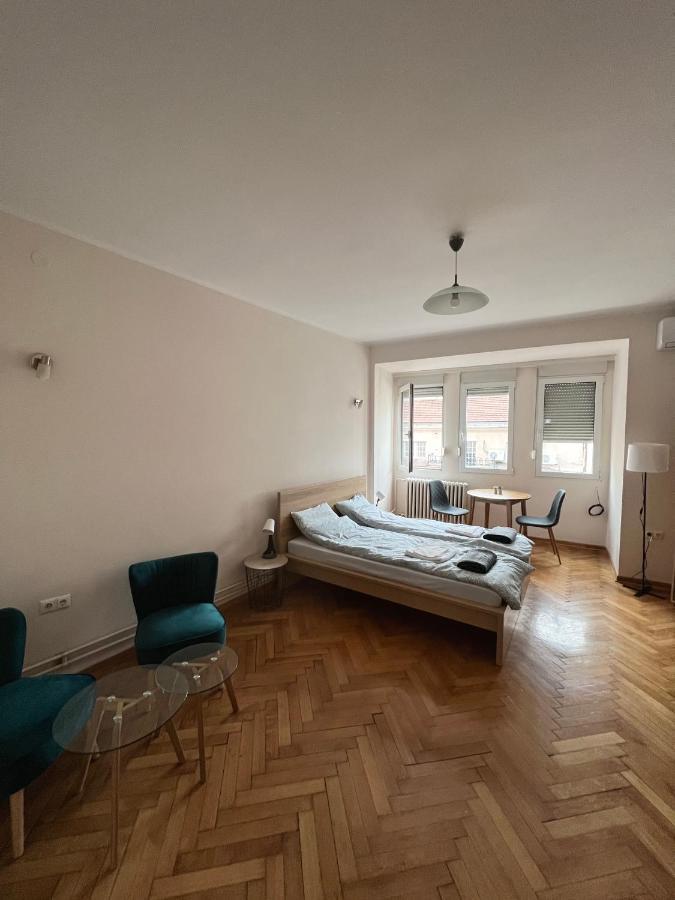 Apartman Lena Belgrad Exteriör bild