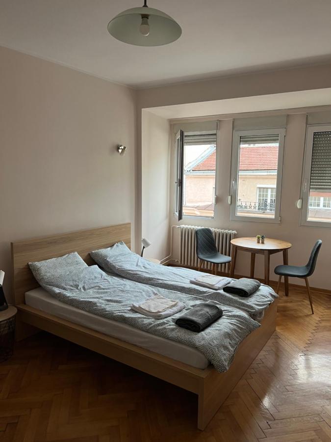 Apartman Lena Belgrad Exteriör bild