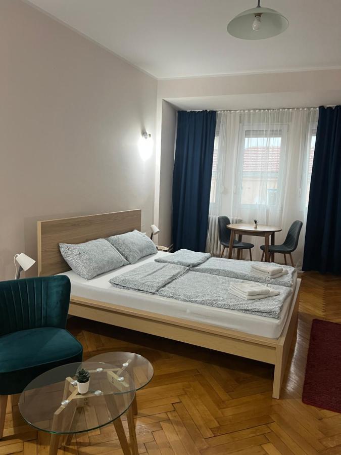 Apartman Lena Belgrad Exteriör bild